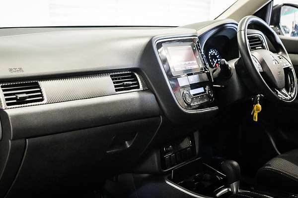 2017 Mitsubishi Outlander LS Safety Pack ZK