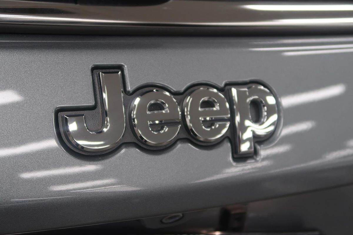 2018 Jeep Compass Limited M6