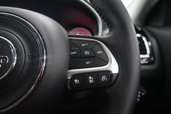 2018 Jeep Compass Limited M6