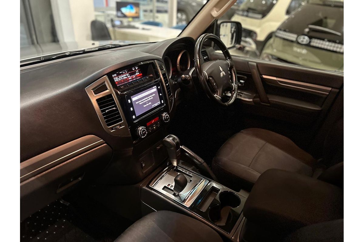 2019 Mitsubishi Pajero GLX NX
