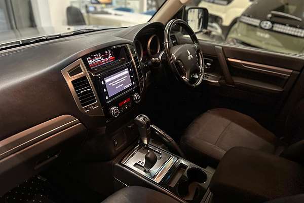 2019 Mitsubishi Pajero GLX NX
