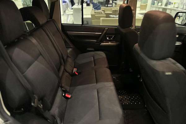 2019 Mitsubishi Pajero GLX NX