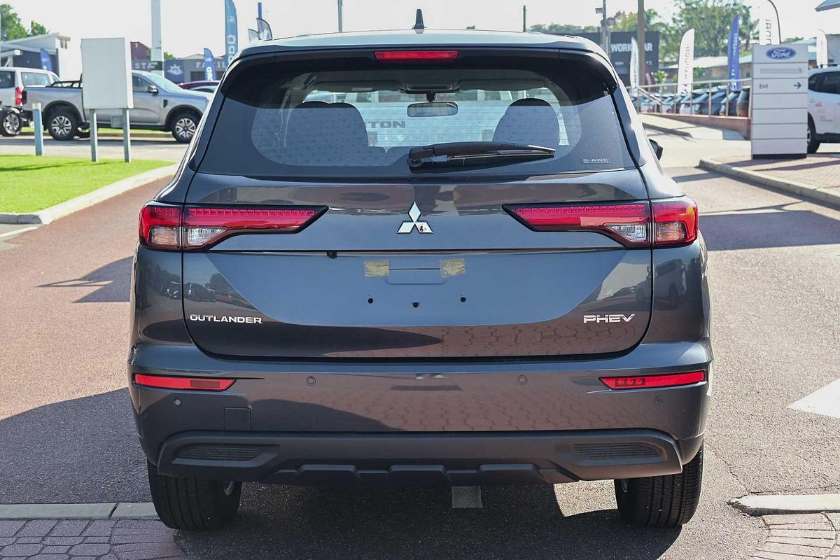 2024 Mitsubishi Outlander PHEV ES ZM