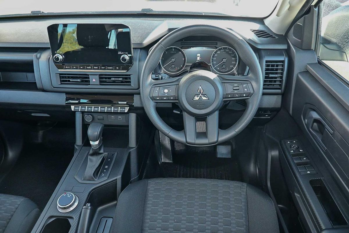 2024 Mitsubishi Triton GLX MV 4X4