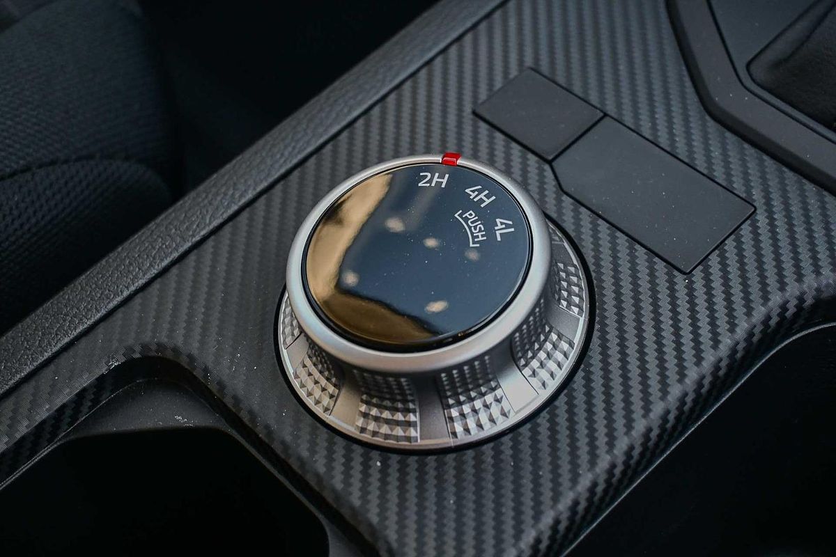 2024 Mitsubishi Triton GLX MV 4X4