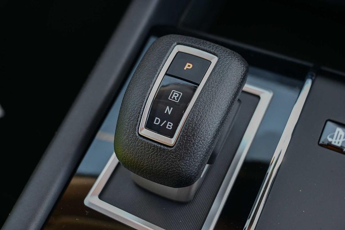 2024 Mitsubishi Outlander PHEV ES ZM
