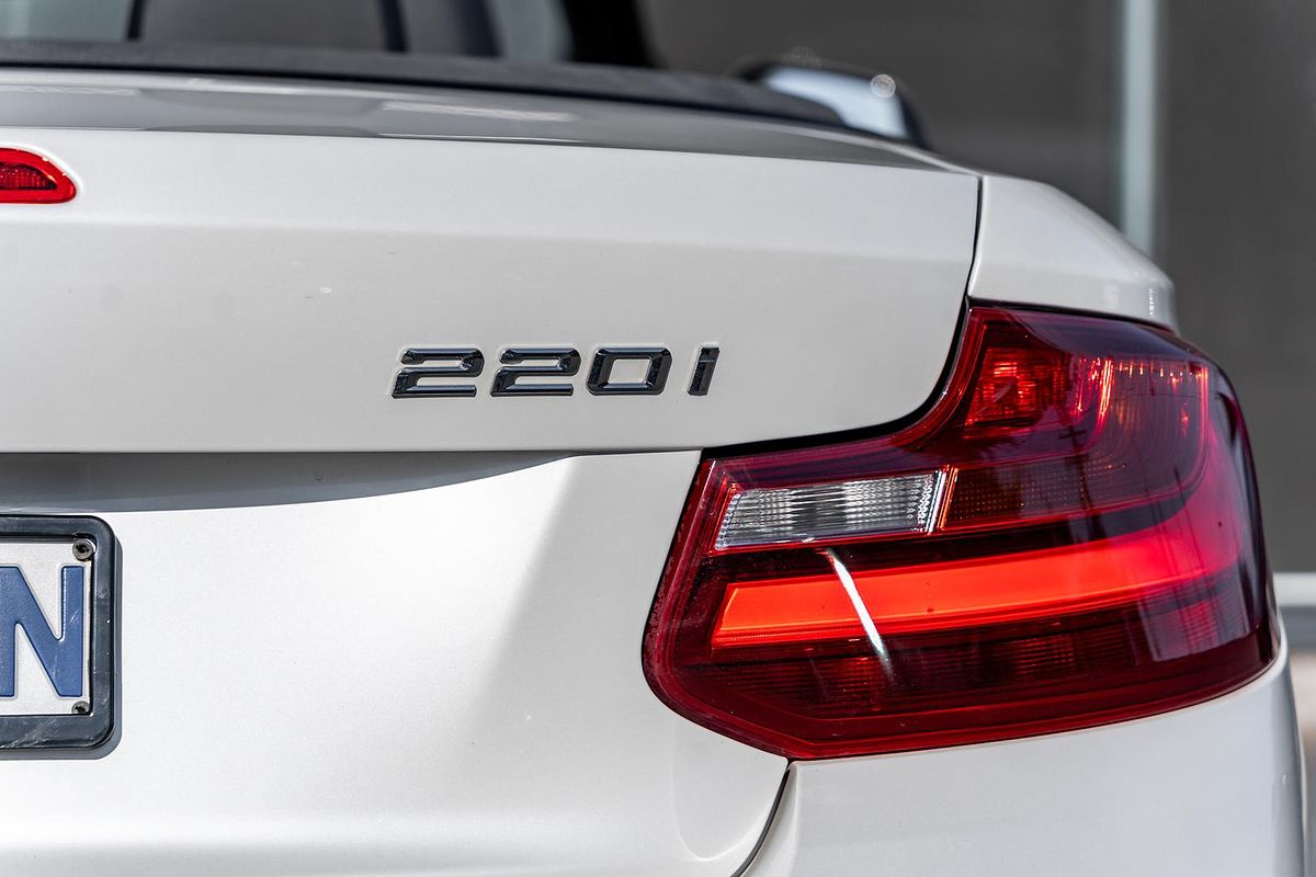 2016 BMW 2 Series 220i M Sport F23
