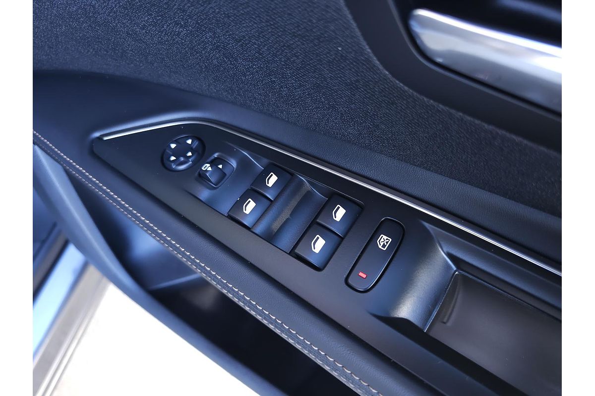 2018 Peugeot 5008 GT P87
