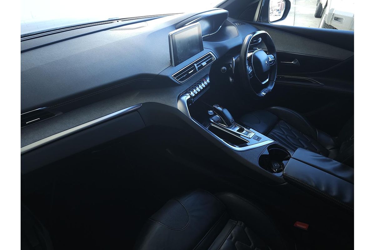 2018 Peugeot 5008 GT P87