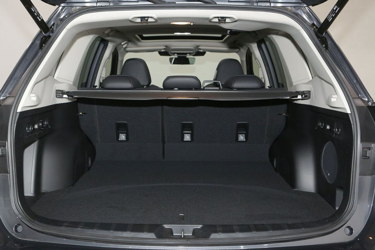 2023 Subaru Forester Hybrid S S5