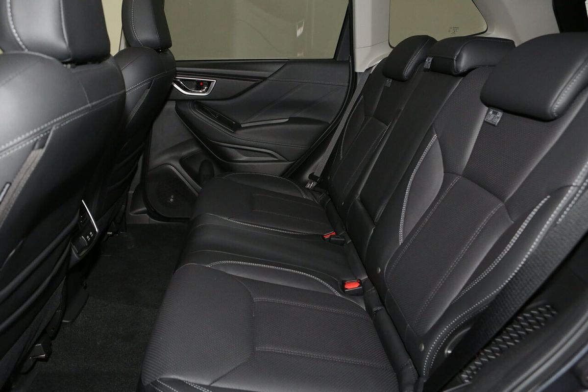 2023 Subaru Forester Hybrid S S5