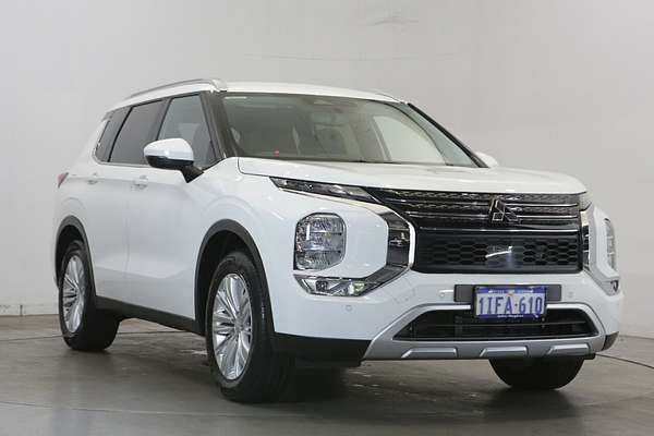 2024 Mitsubishi Outlander LS ZM