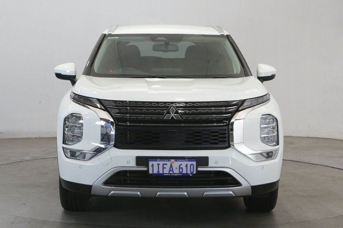 2024 Mitsubishi Outlander LS ZM