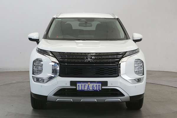 2024 Mitsubishi Outlander LS ZM