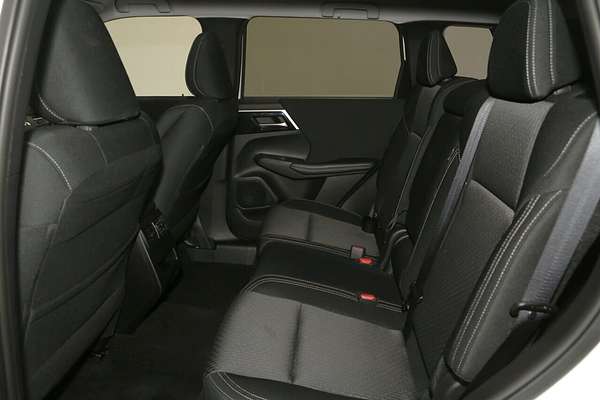 2024 Mitsubishi Outlander LS ZM