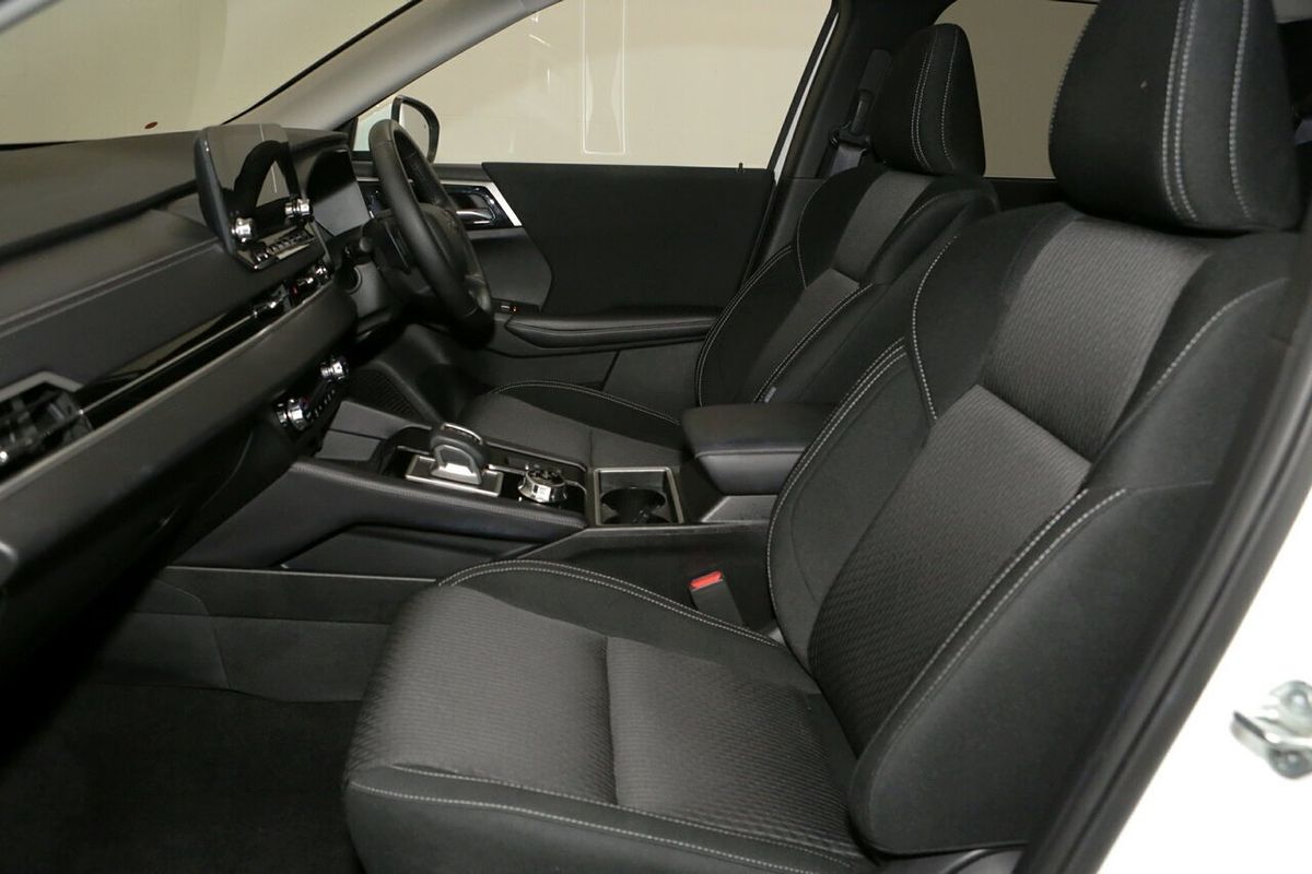 2024 Mitsubishi Outlander LS ZM