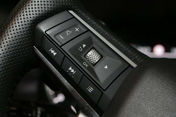 2024 Mitsubishi Outlander LS ZM