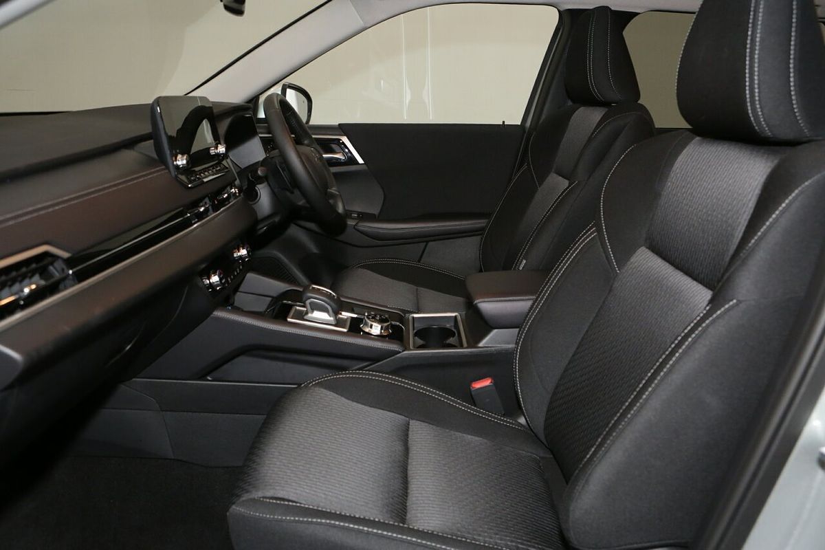 2024 Mitsubishi Outlander LS ZM
