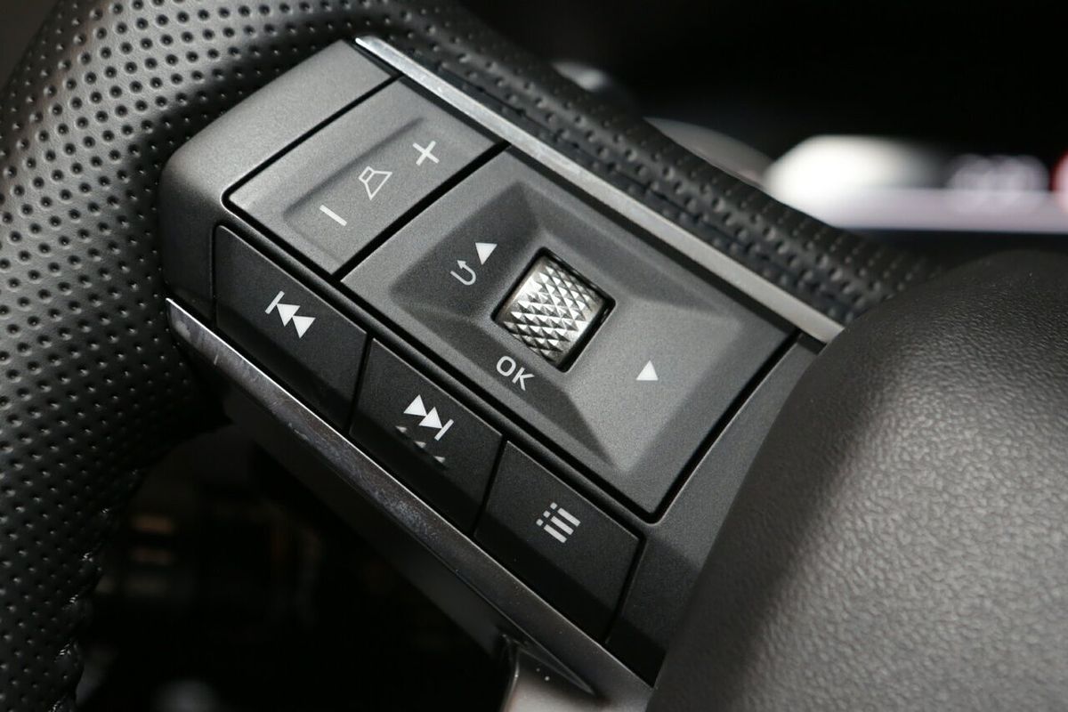 2024 Mitsubishi Outlander LS ZM