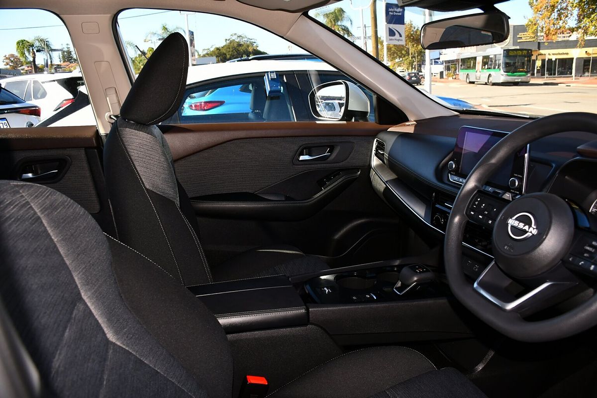 2023 Nissan X-TRAIL ST T33
