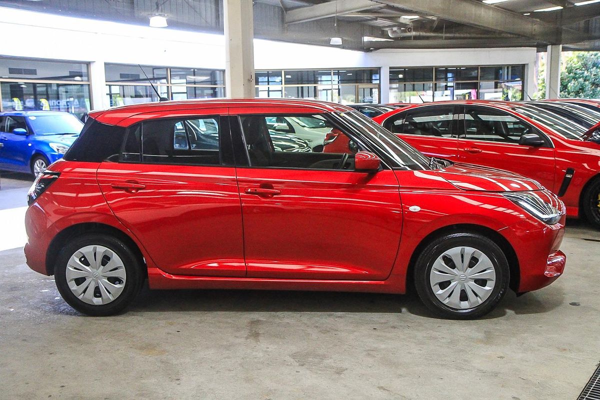 2024 Suzuki Swift Hybrid UZ