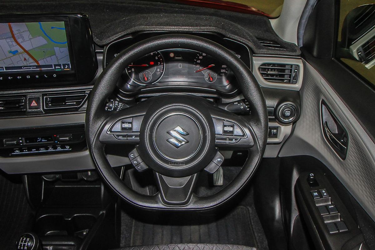2024 Suzuki Swift Hybrid UZ