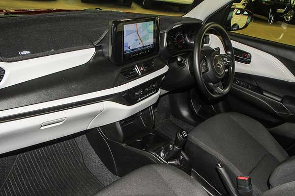 2024 Suzuki Swift Hybrid UZ