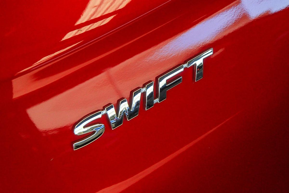 2024 Suzuki Swift Hybrid UZ