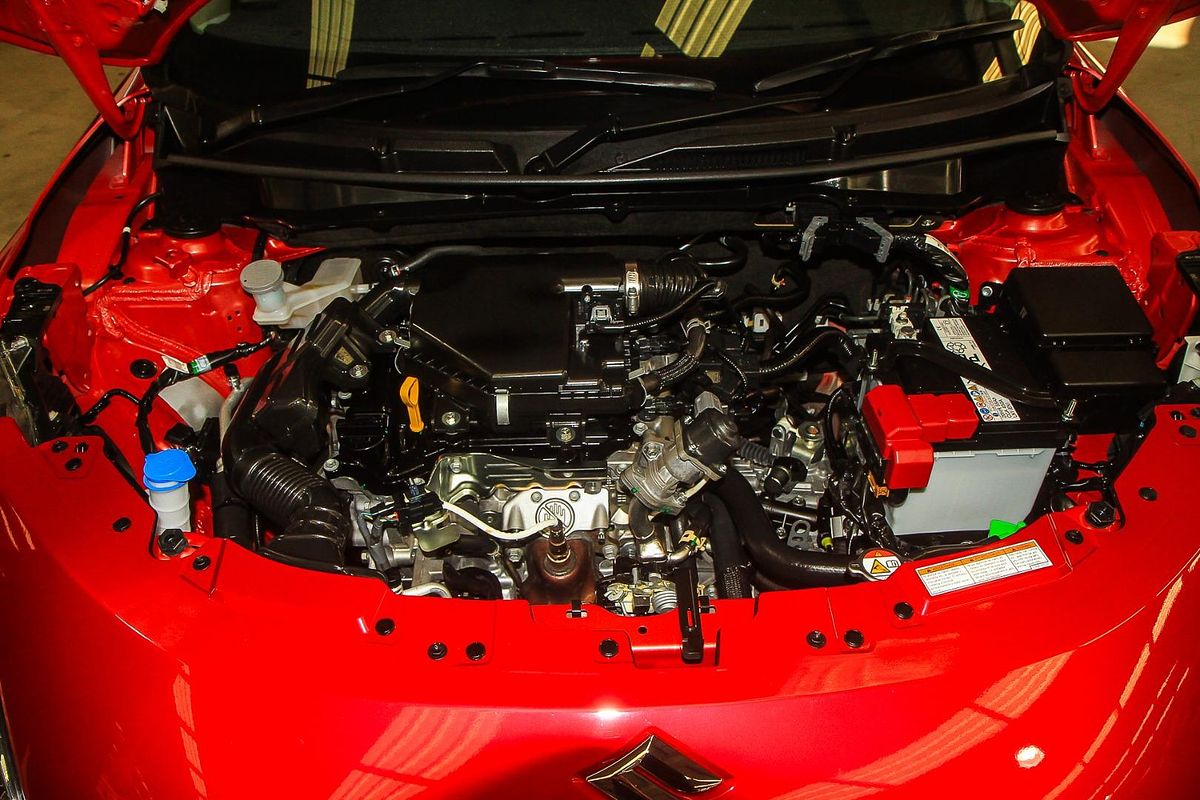 2024 Suzuki Swift Hybrid UZ
