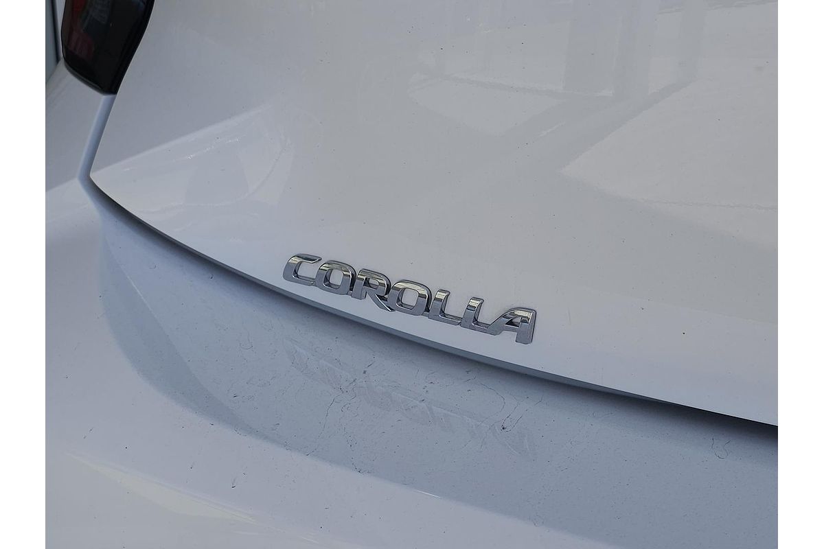 2022 Toyota Corolla SX Hybrid ZWE219R