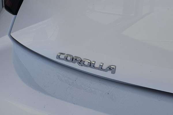 2022 Toyota Corolla SX Hybrid ZWE219R