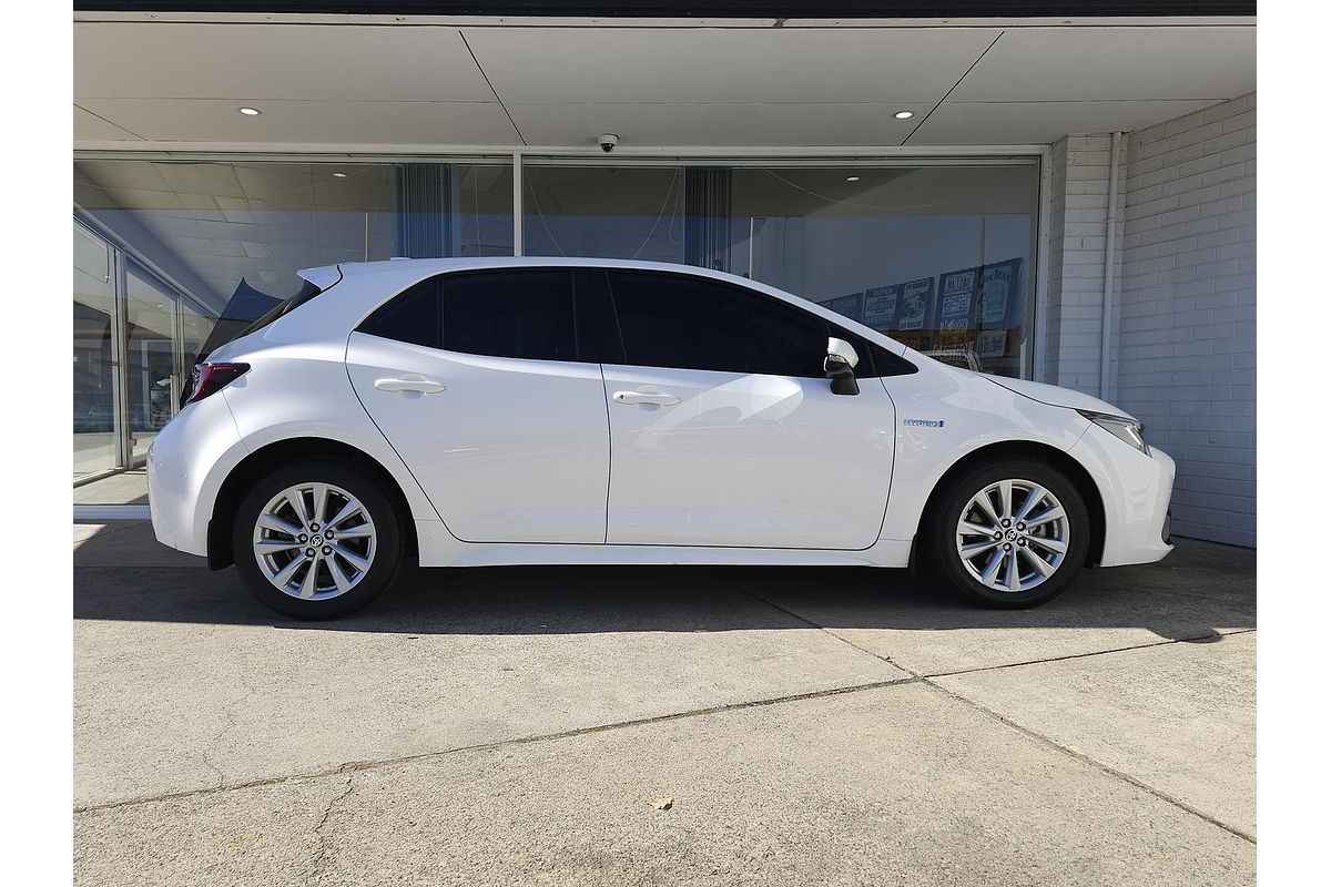 2022 Toyota Corolla SX Hybrid ZWE219R