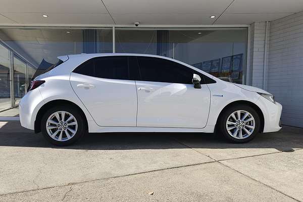 2022 Toyota Corolla SX Hybrid ZWE219R