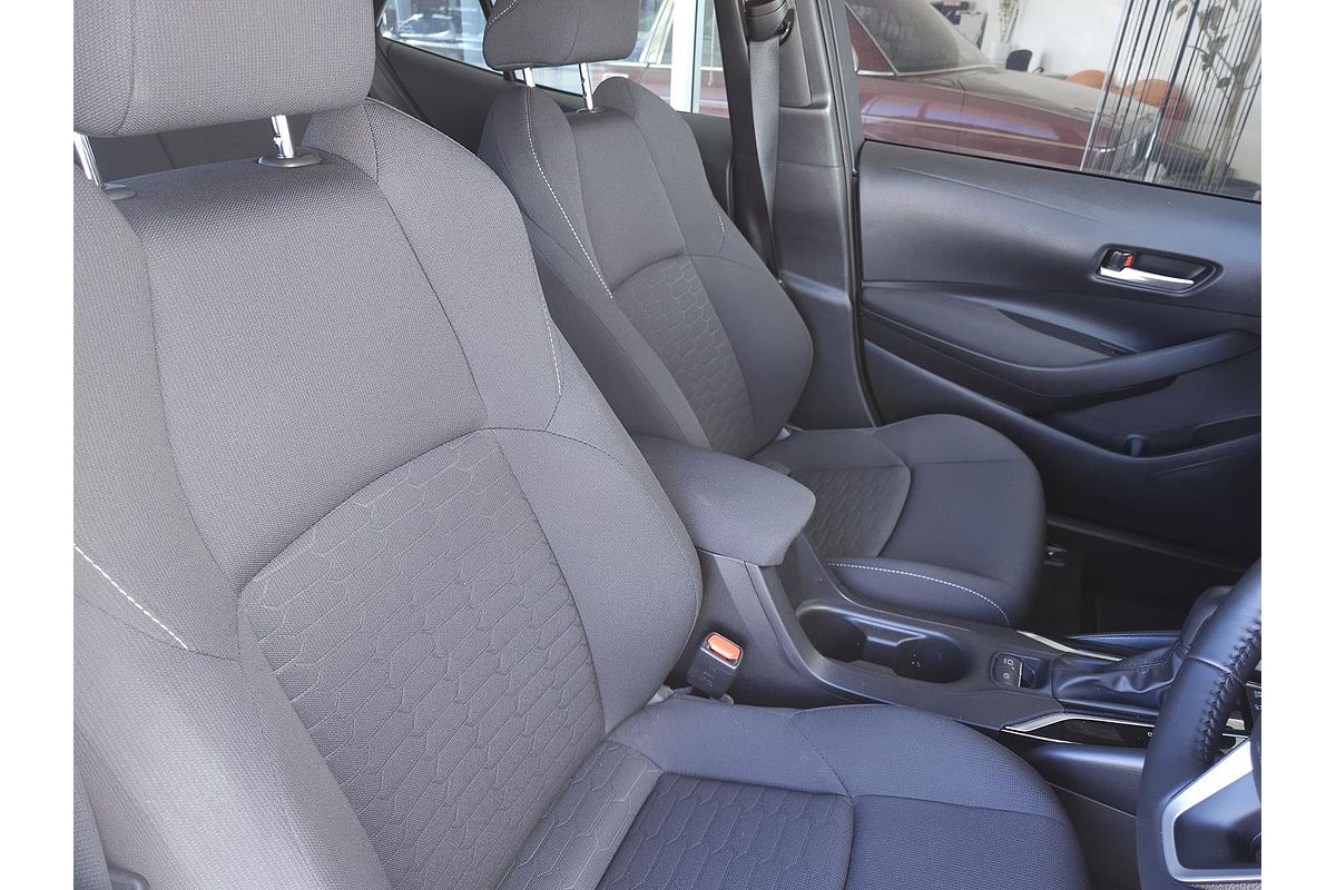 2022 Toyota Corolla SX Hybrid ZWE219R