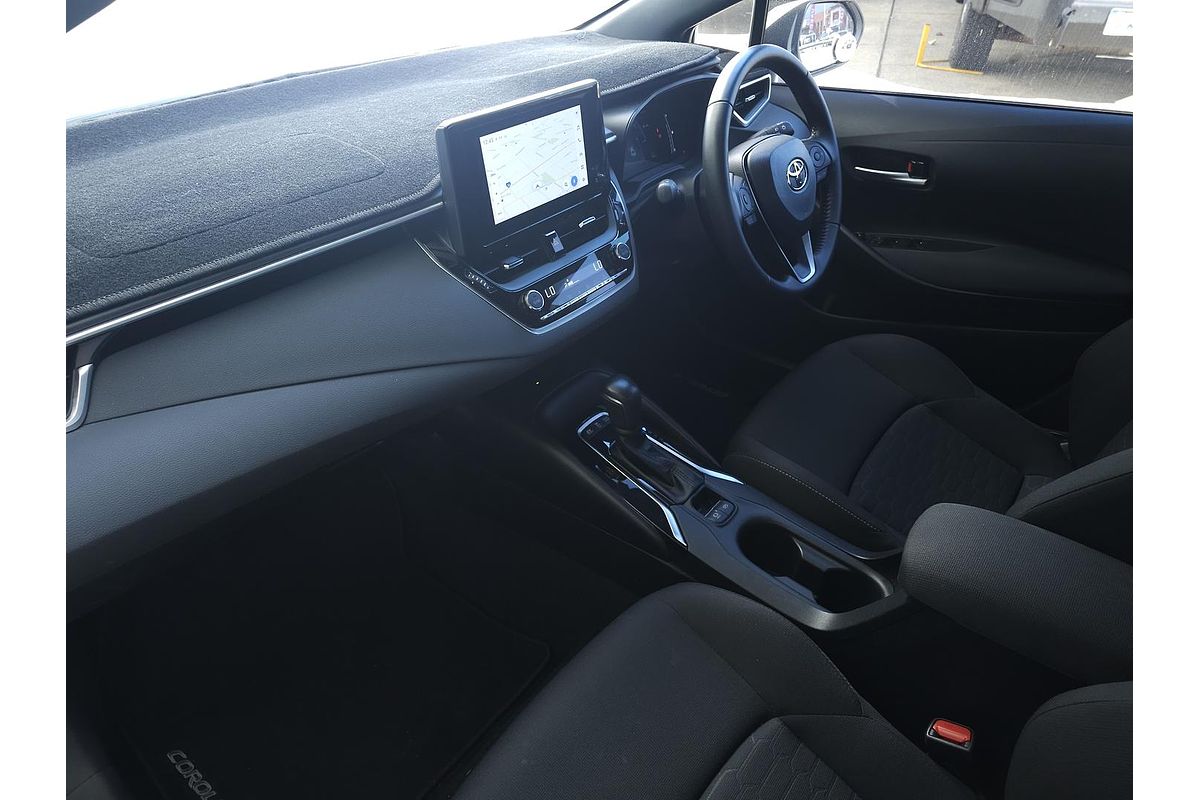 2022 Toyota Corolla SX Hybrid ZWE219R
