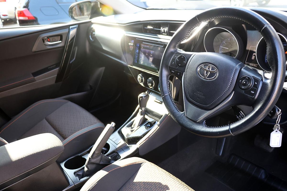 2015 Toyota Corolla SX ZRE182R