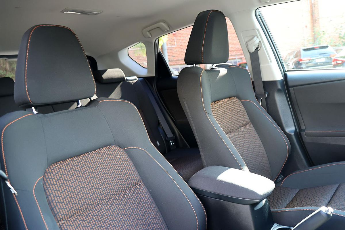 2015 Toyota Corolla SX ZRE182R
