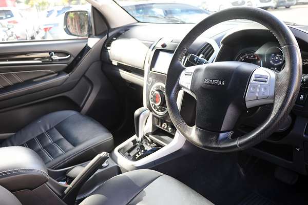 2020 Isuzu MU-X Onyx Edition
