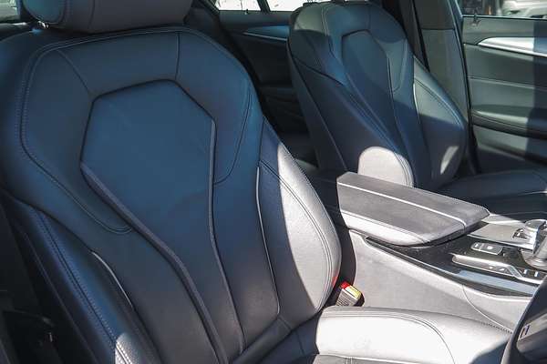 2020 BMW 5 Series 520i M Sport G30