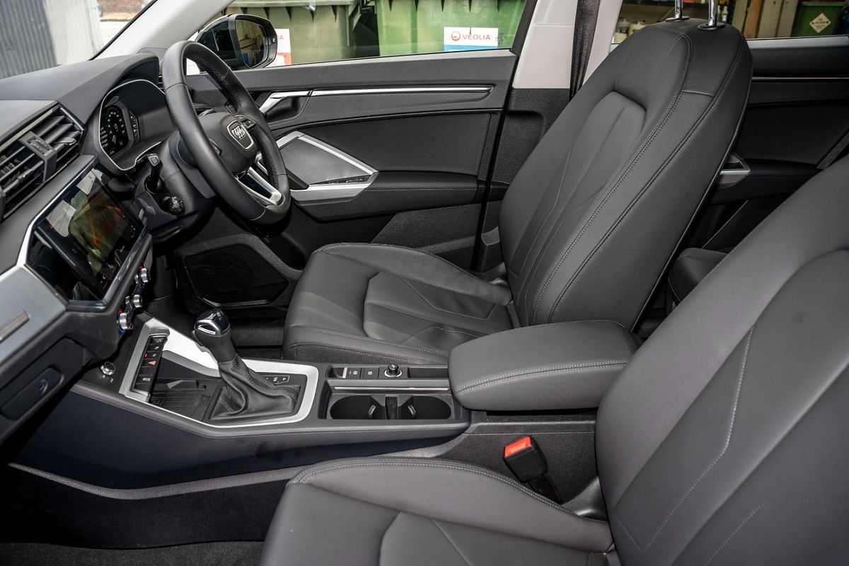 2024 Audi Q3 35 TFSI F3
