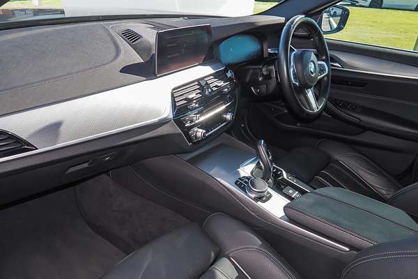 2020 BMW 5 Series 520i M Sport G30