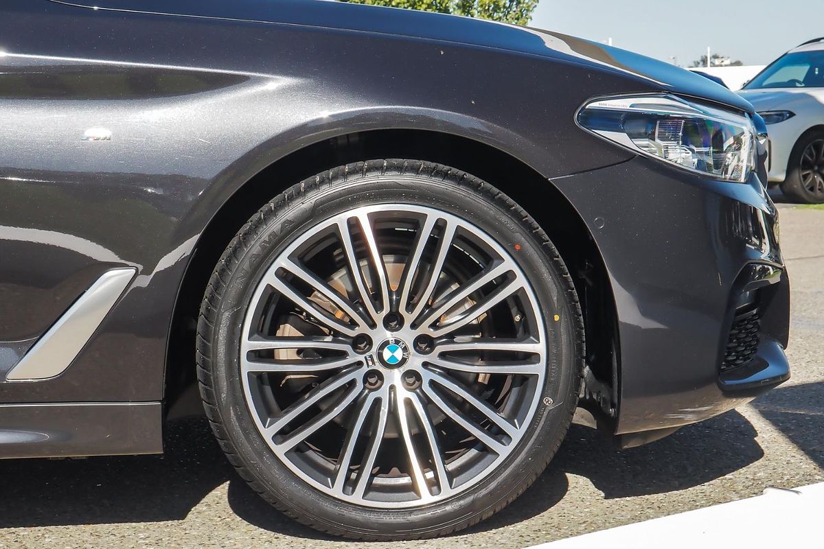 2020 BMW 5 Series 520i M Sport G30