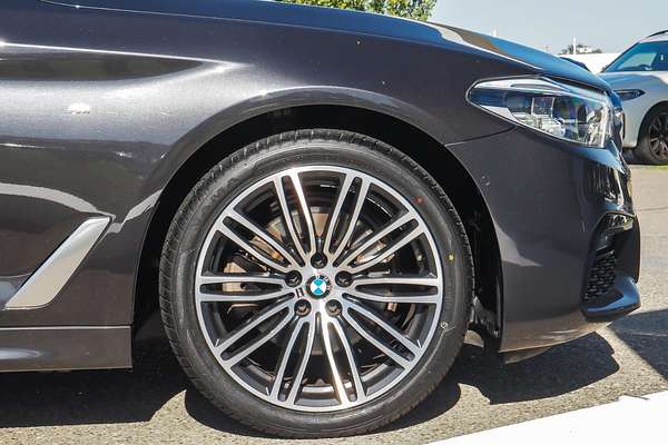 2020 BMW 5 Series 520i M Sport G30