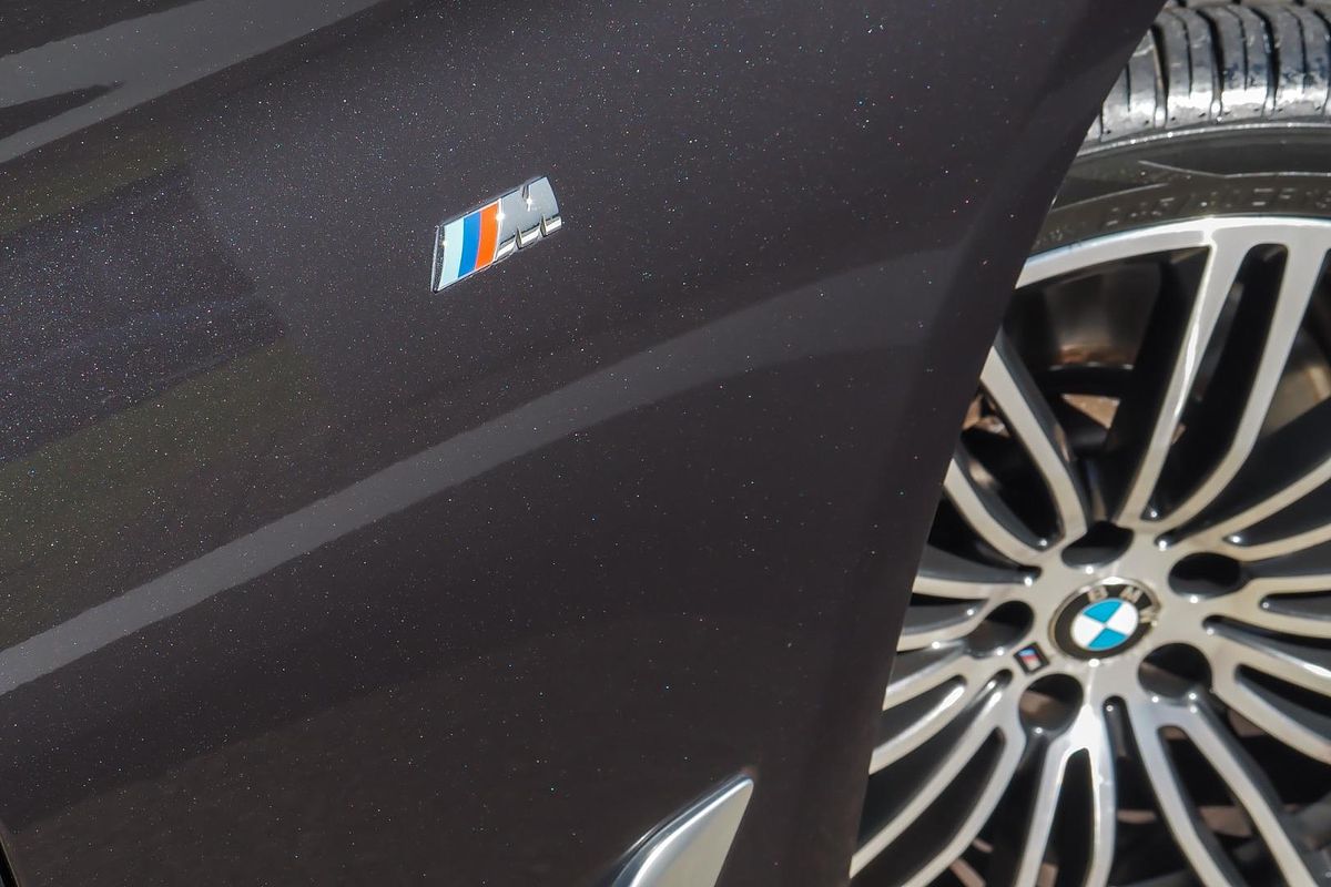 2020 BMW 5 Series 520i M Sport G30