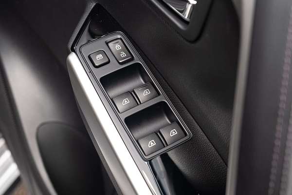 2024 Mitsubishi Pajero Sport Exceed QF