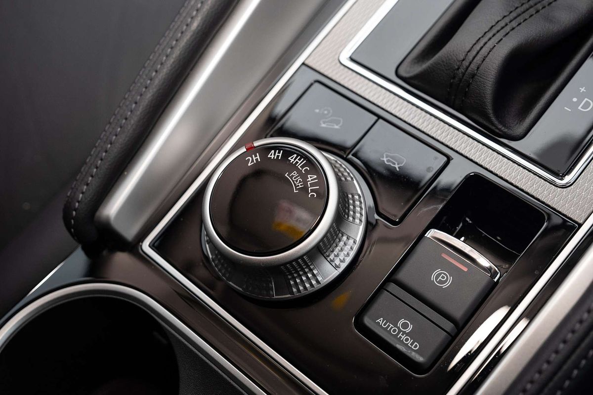 2024 Mitsubishi Pajero Sport Exceed QF