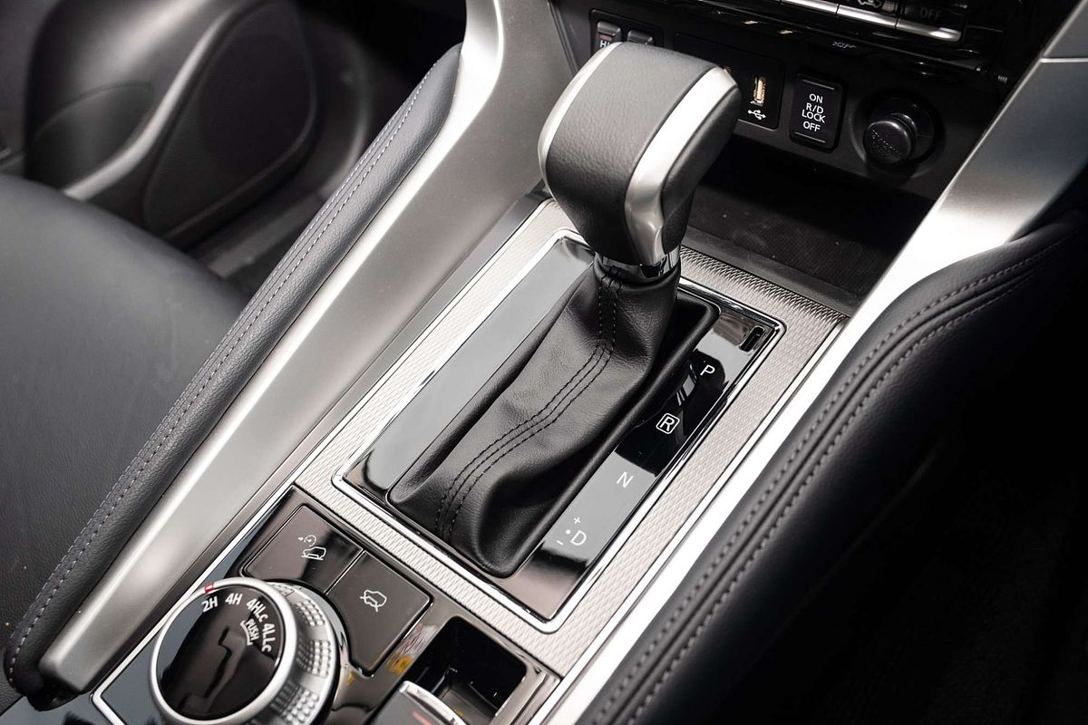 2024 Mitsubishi Pajero Sport Exceed QF