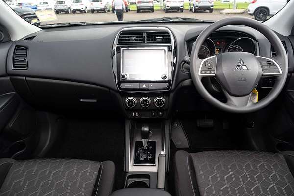 2025 Mitsubishi ASX ES XD