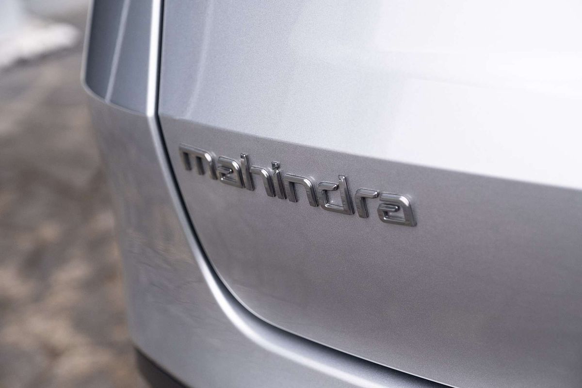 2025 Mahindra XUV700 AX7L