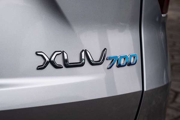 2025 Mahindra XUV700 AX7L
